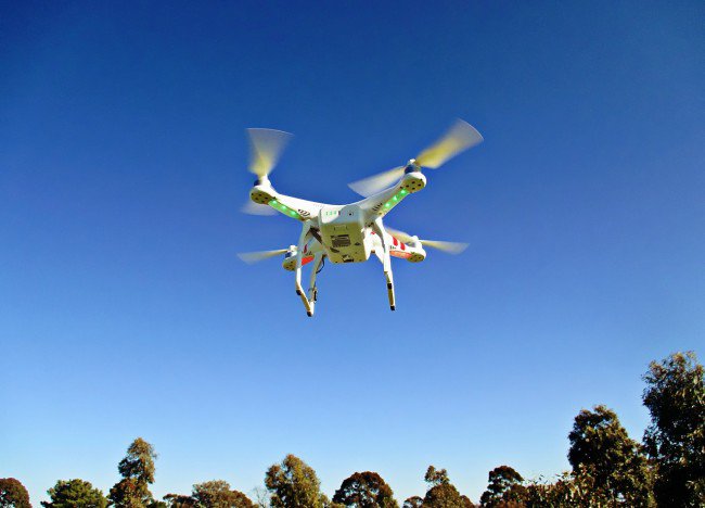 La Poste ouvre une ligne de livraison par drones | Clickpresse.com ...